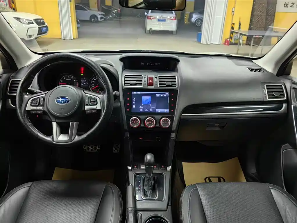 Subaru Forester 2016 — фото 12
