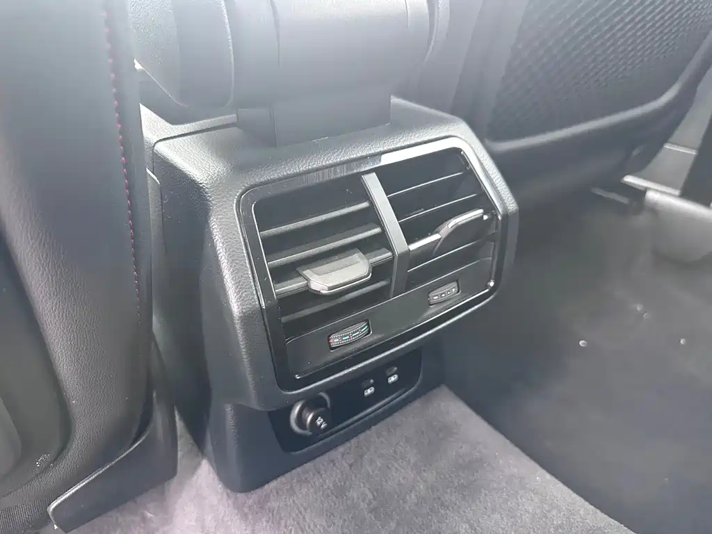 Audi Q3 Sportback 2022 — фото 15