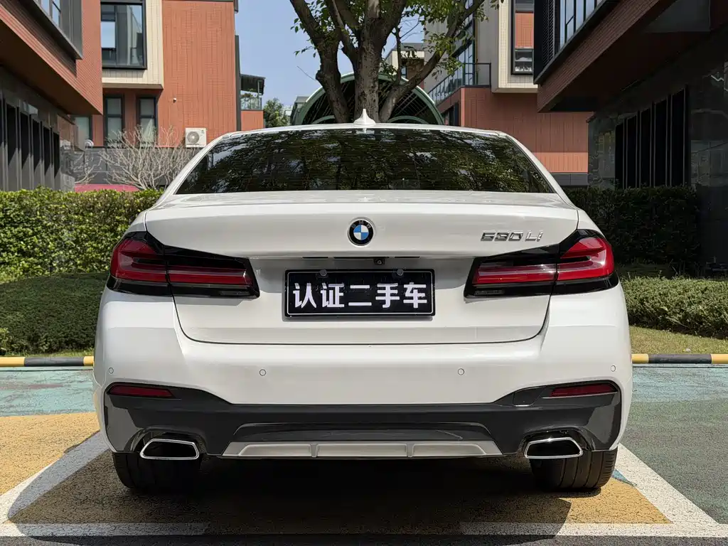 BMW 5 Series 2021 — фото 18