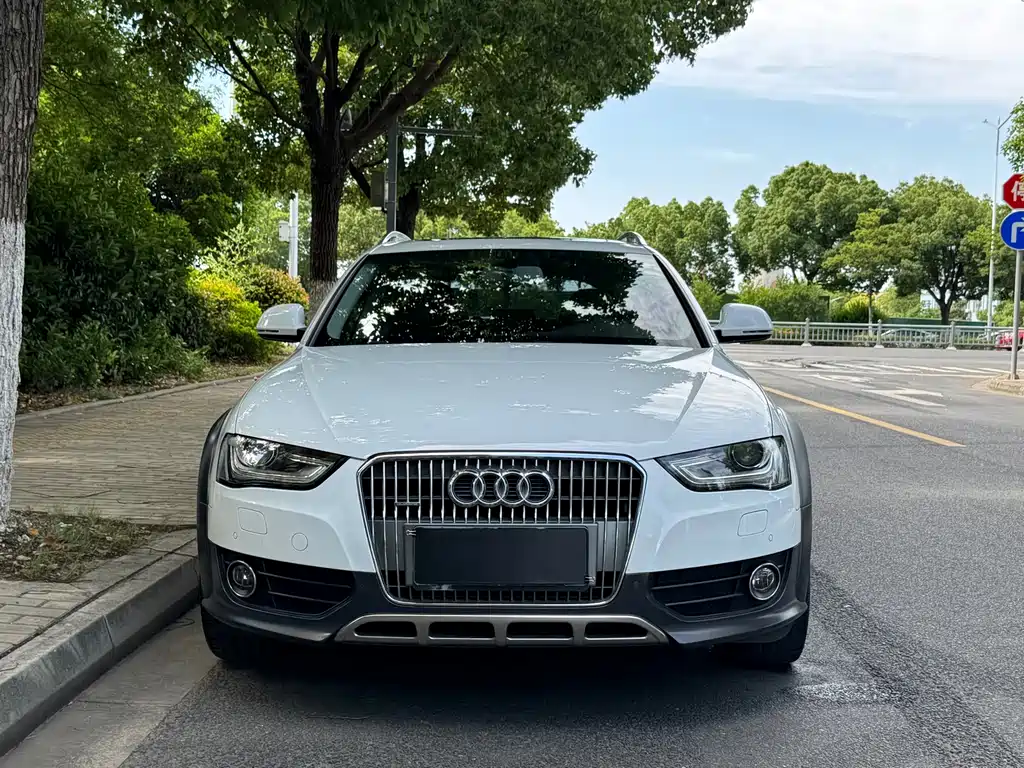 Audi A4 2015 — фото 2