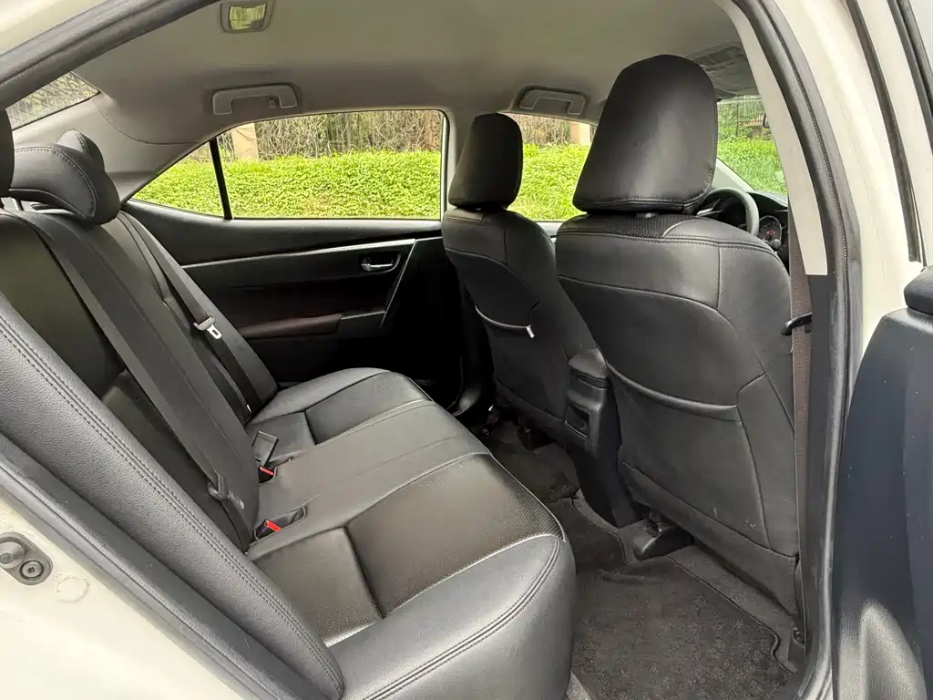 Toyota Corolla 2015 — фото 15