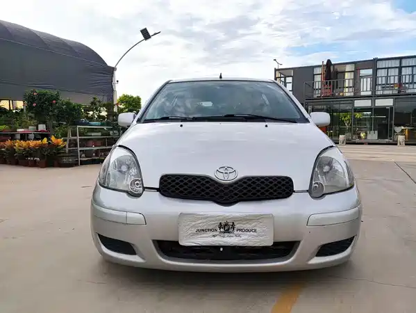 FAW Majesty 2004