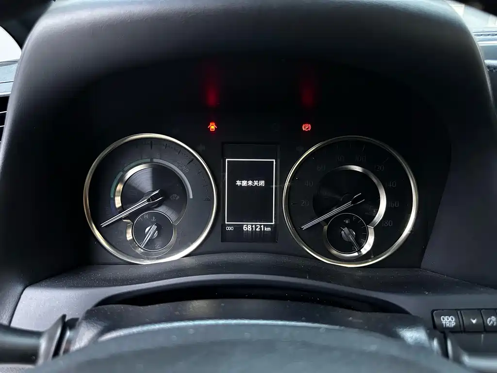 Lexus LM 2021 — фото 16