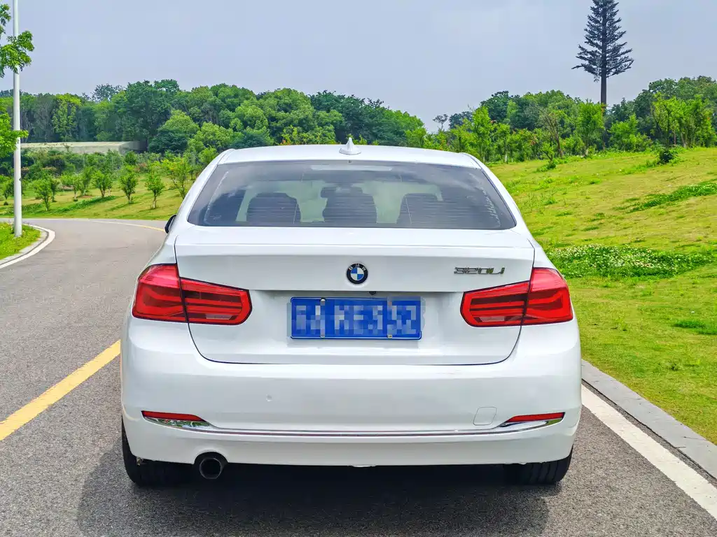 BMW 3 Series 2016
