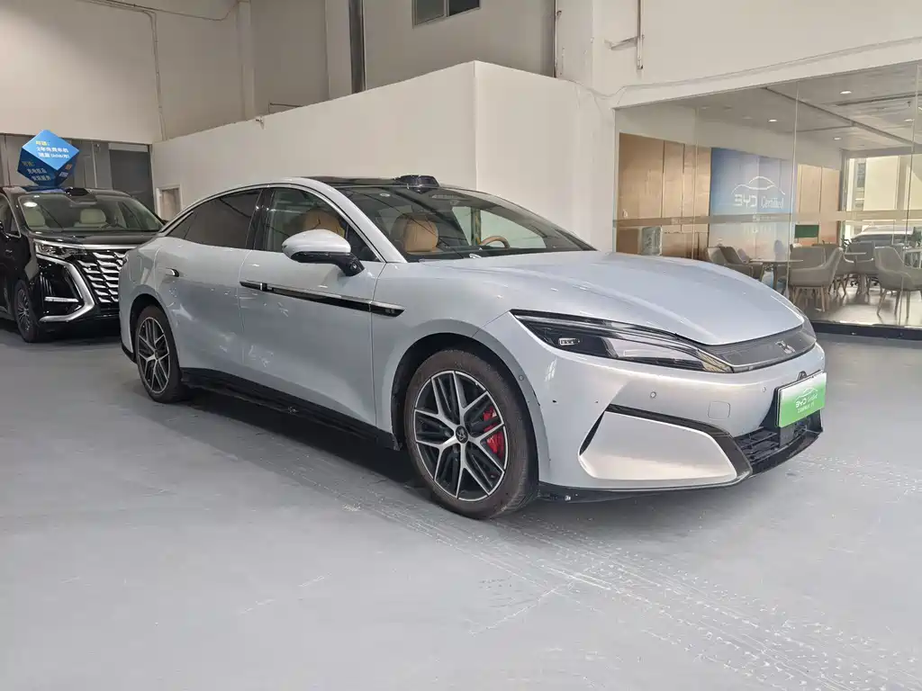 BYD Han L 2025