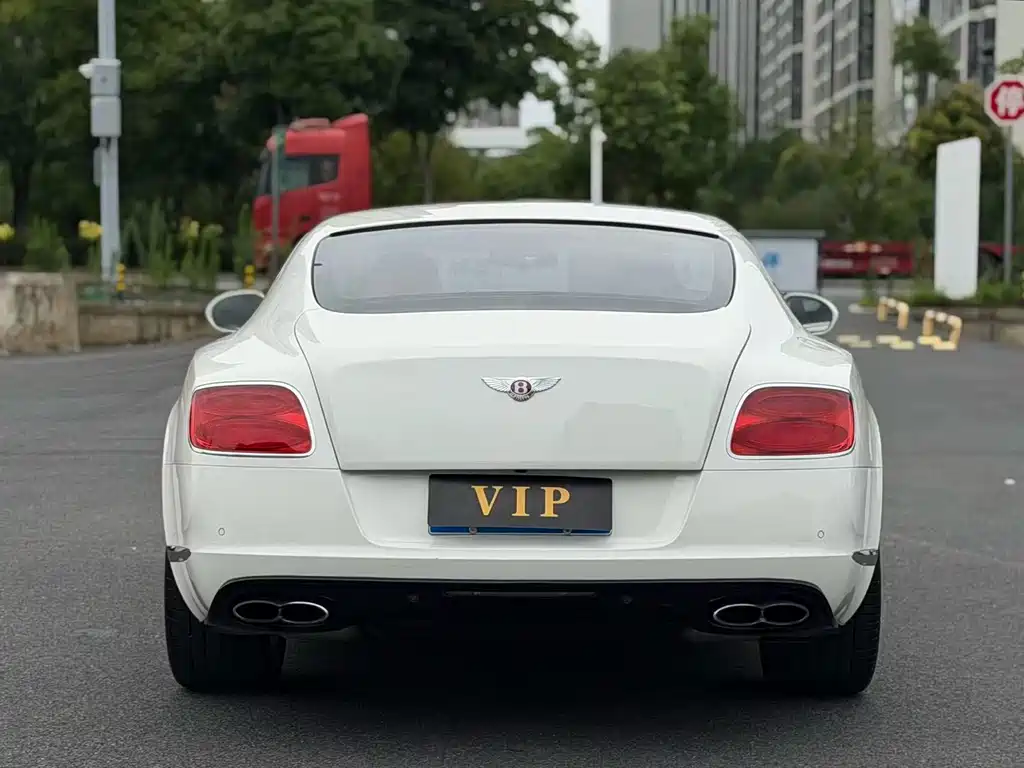 Bentley Continental 2015 — фото 9