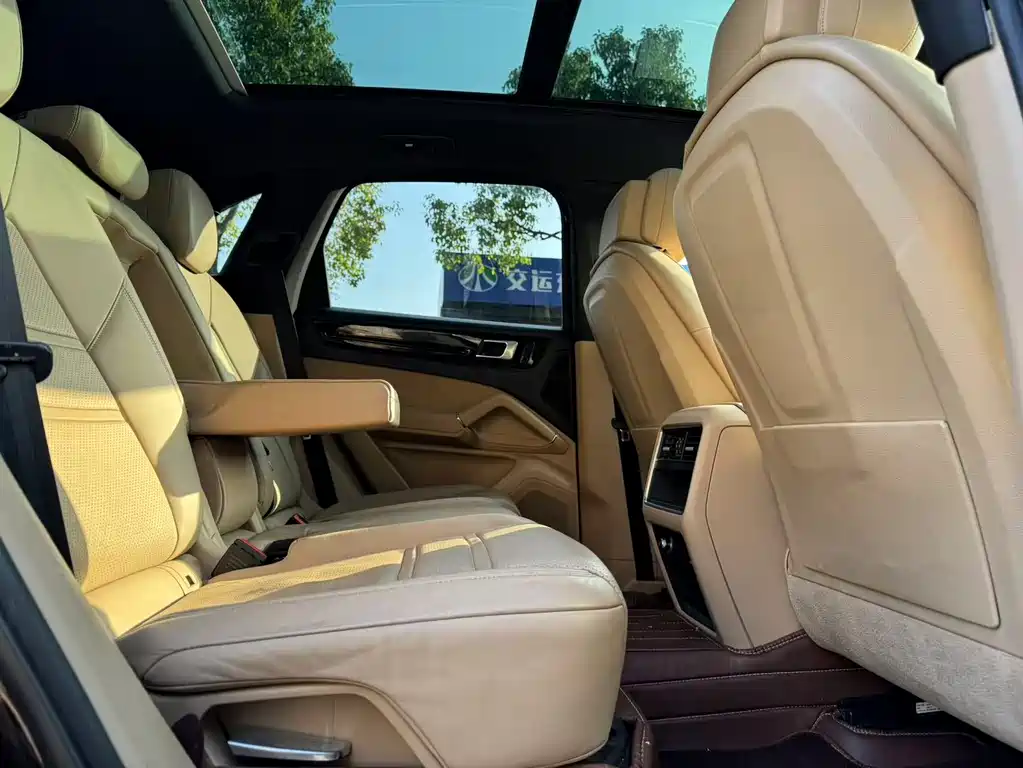 Porsche Cayenne 2018 — фото 14