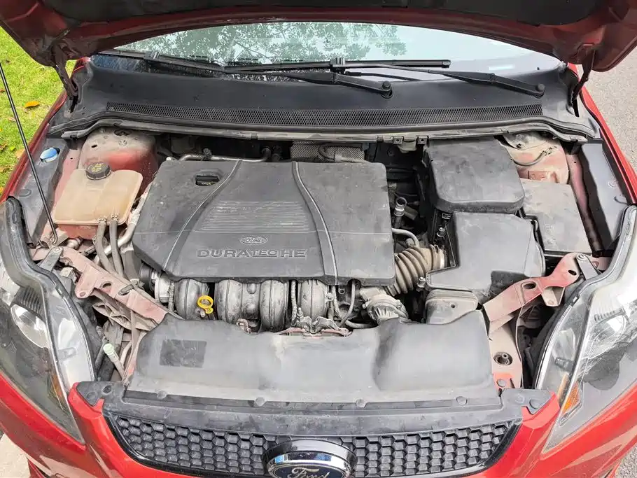 Ford Focus 2014 — фото 10
