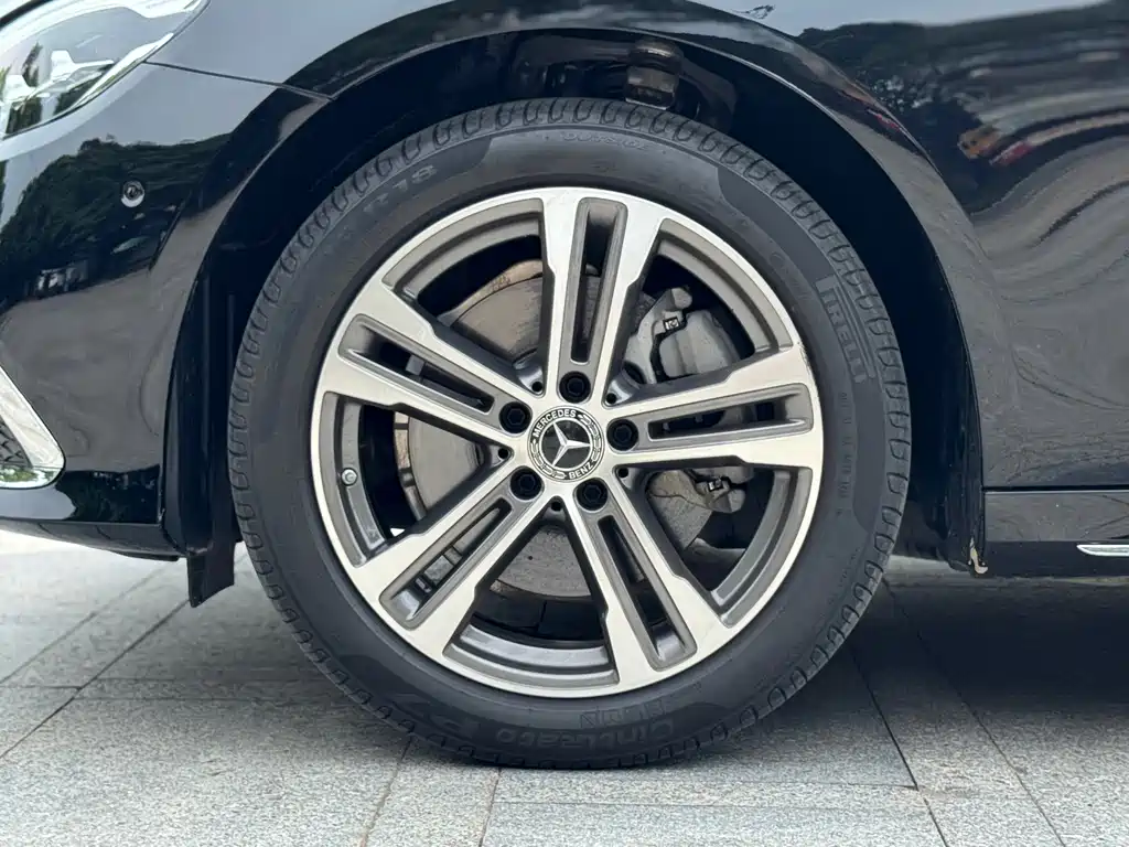 Mercedes-Benz E-Class 2023 — фото 27