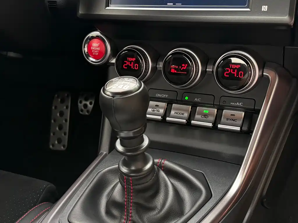 Subaru BRZ 2022 — фото 15