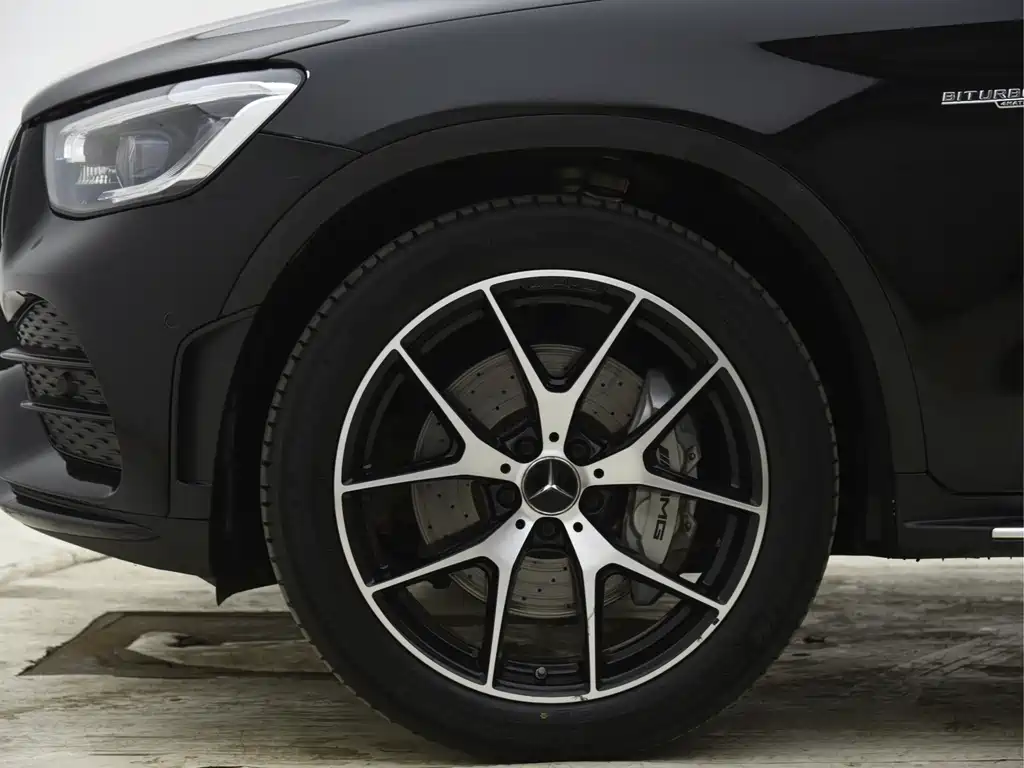Mercedes-Benz GLC AMG 2022 — фото 5