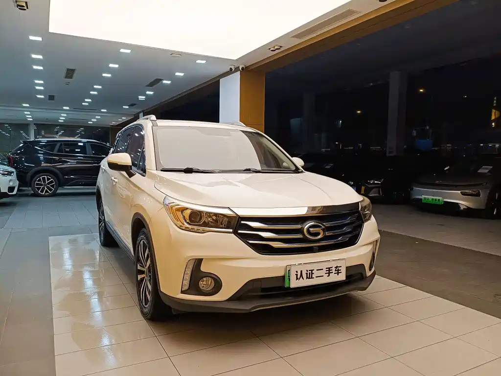 GAC Trumpchi GS4 New Energy 2018 — фото 4