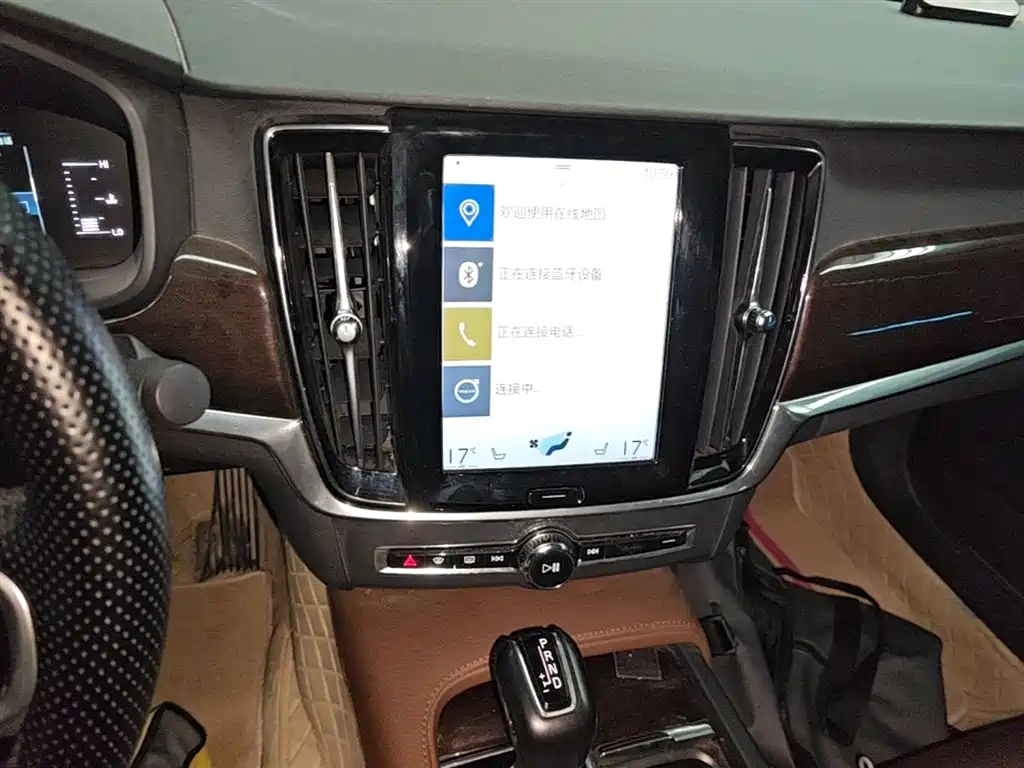 Volvo S90 2018 — фото 13