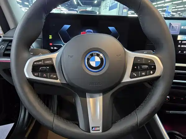 BMW i3 2024