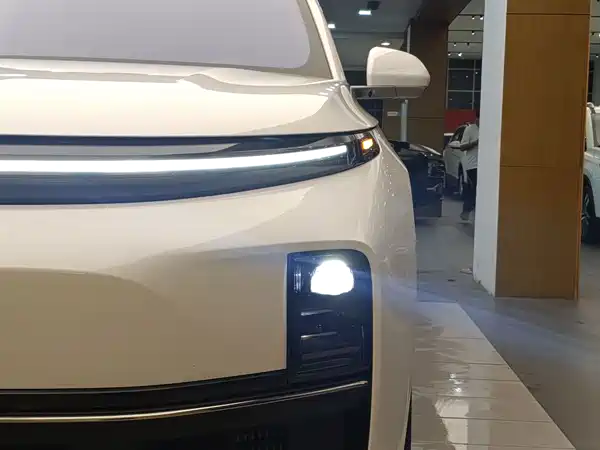Li Auto L7 2025