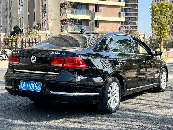 Volkswagen Magotan 2013
