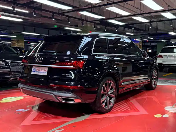 Audi Q7 2021