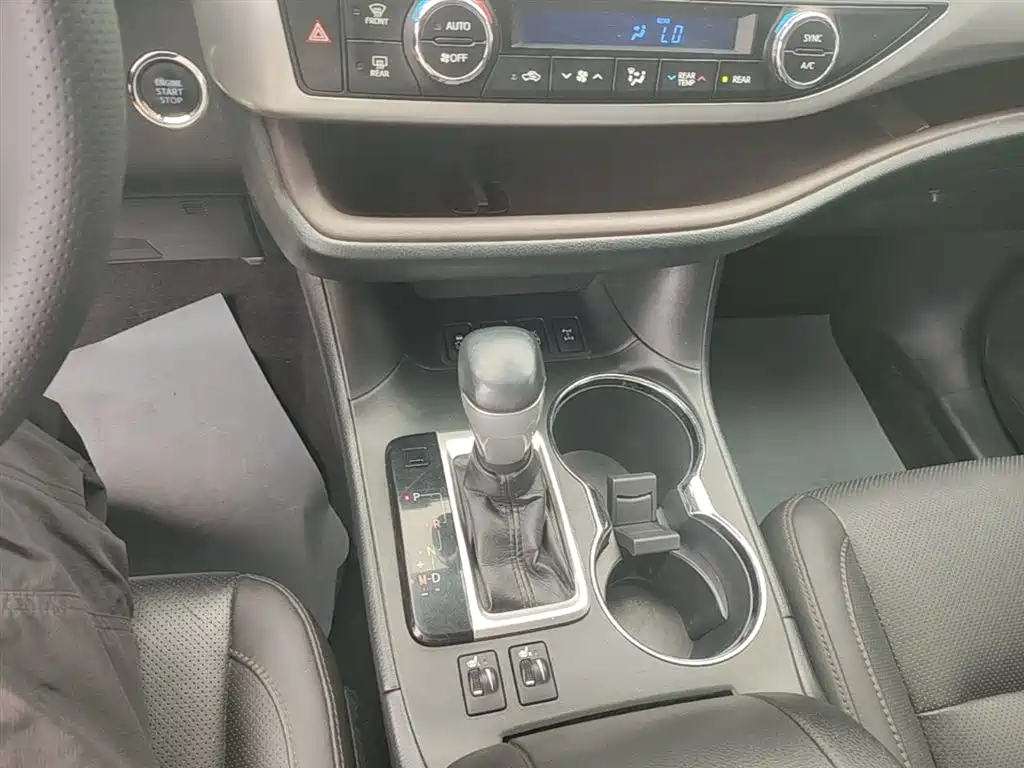 Toyota Highlander 2018 — фото 14