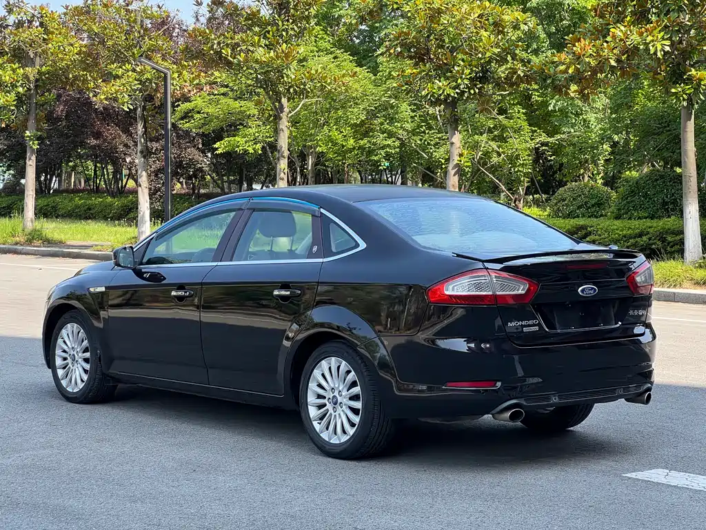 Ford Mondeo Zhisheng 2012 — фото 4