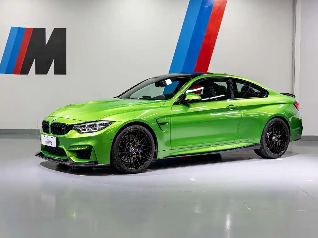 BMW M4 2018 — фото 1