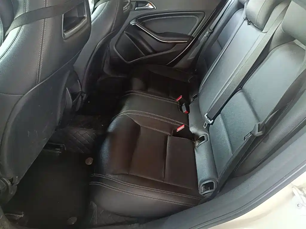 Mercedes-Benz CLA 2017 — фото 13
