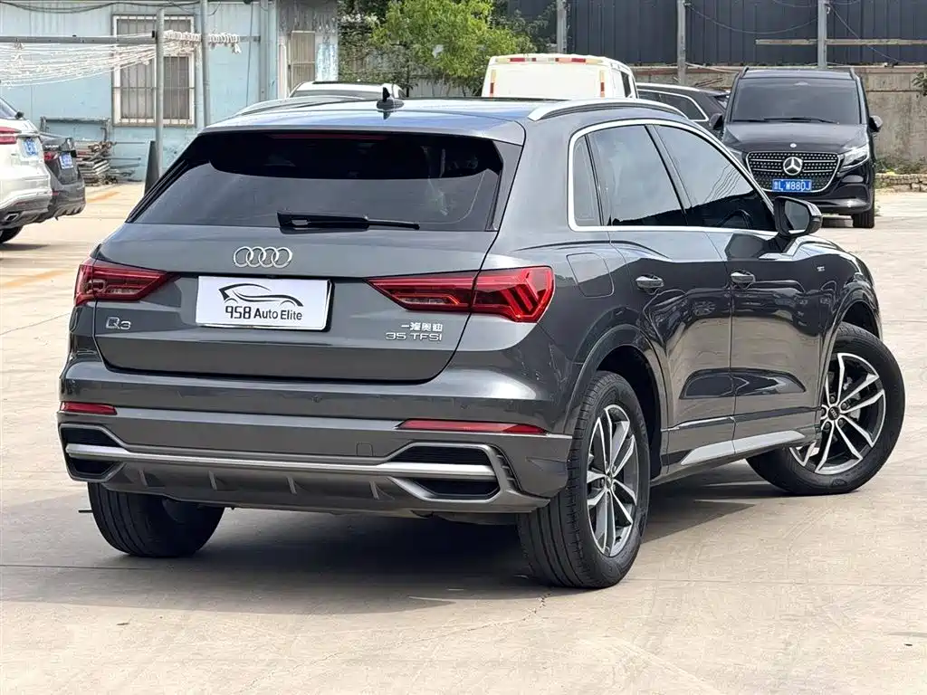 Audi Q3 2022 — фото 14
