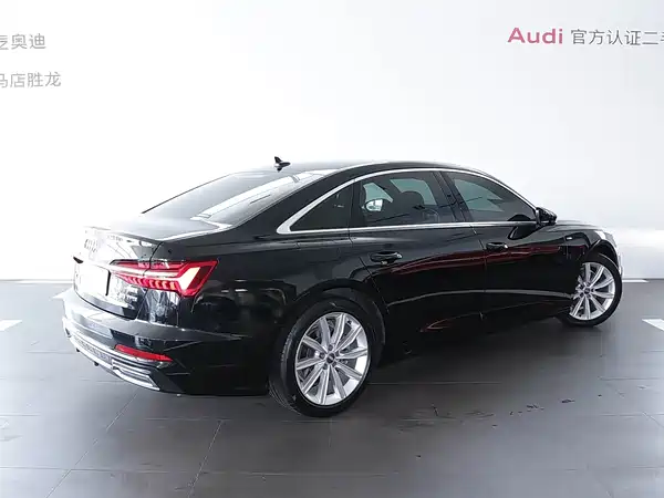 Audi A6L 2022