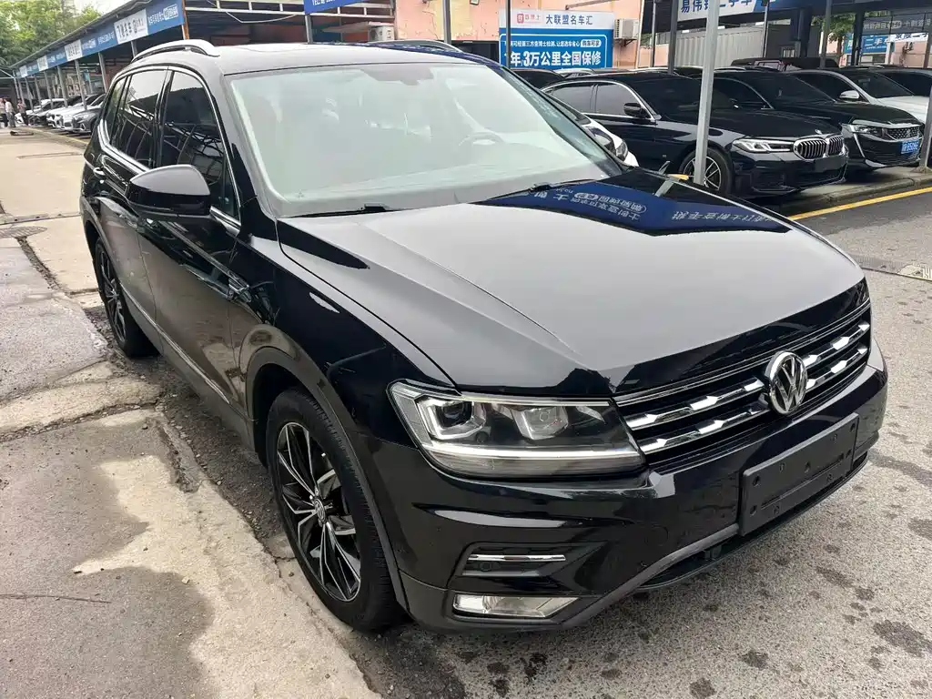 Volkswagen Tiguan L 2020 — фото 2