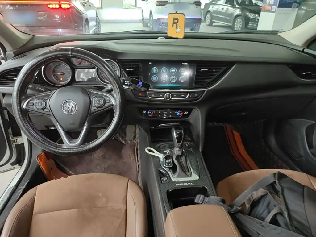 Buick Regal 2019 — фото 10