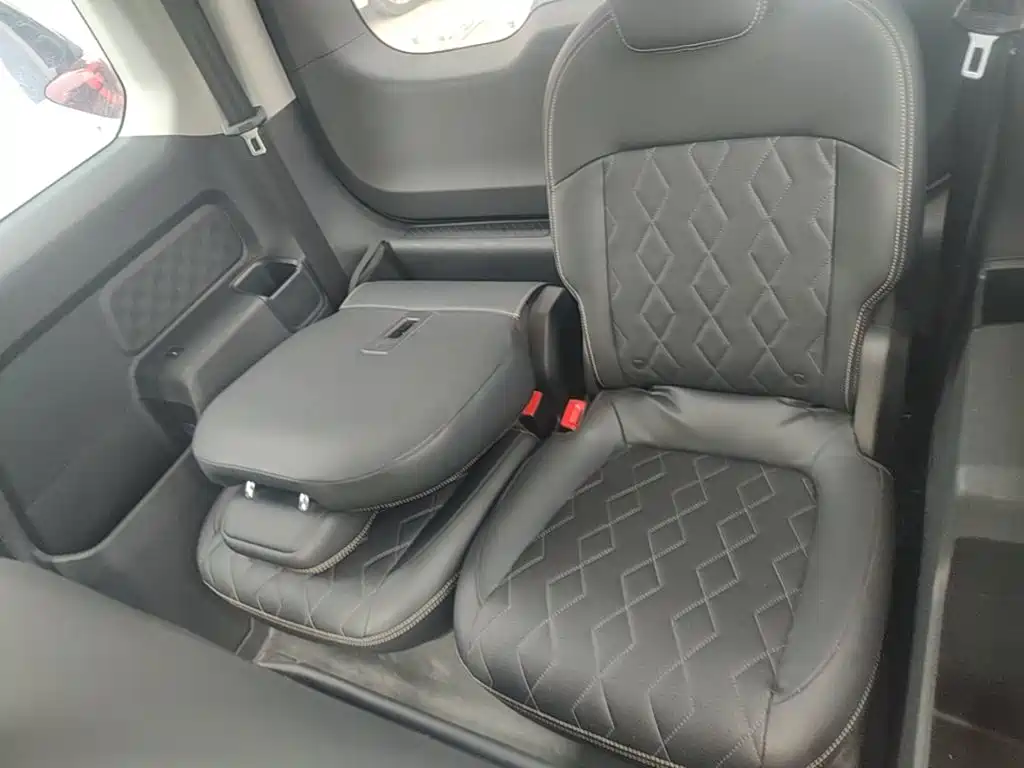 Baojun Kiwi EV 2023 — фото 17
