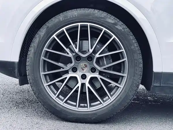 Porsche Cayenne 2023