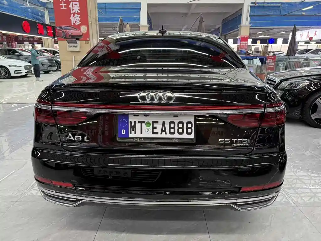Audi A8 2019 — фото 8