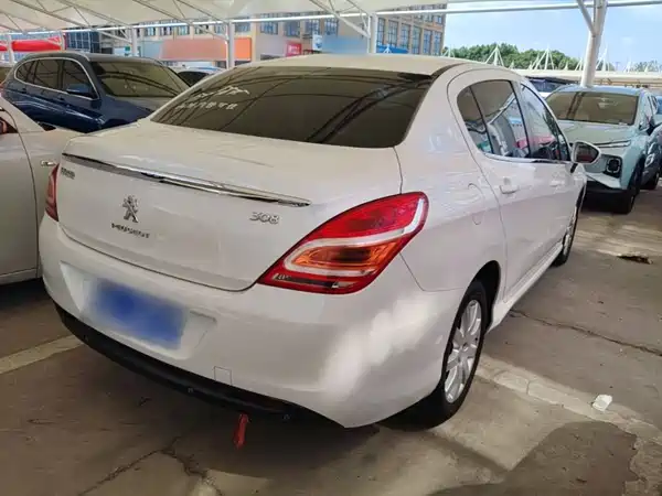 Peugeot 308 2015