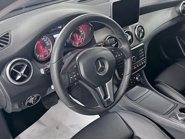 Mercedes-Benz GLA 2016