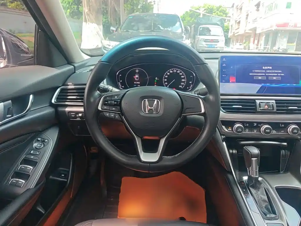 Honda Accord 2021 — фото 11