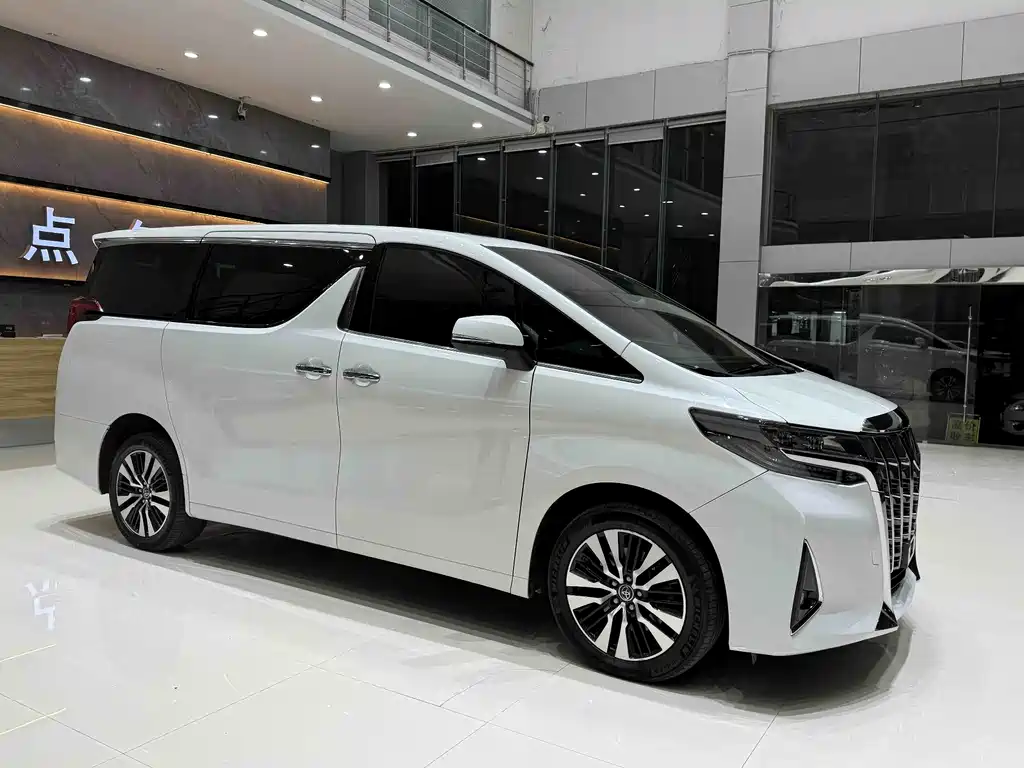 Toyota Alphard 2018 — фото 2