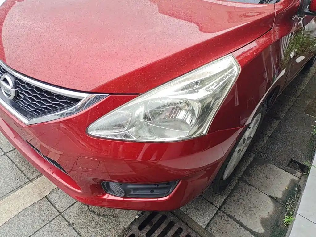 Nissan Tiida 2015 — фото 24