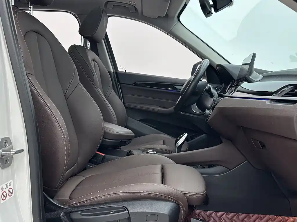 BMW X1 2022 — фото 9