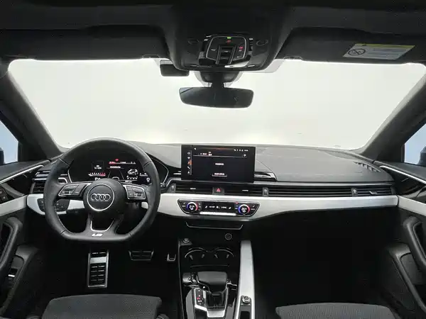 Audi A4 2024