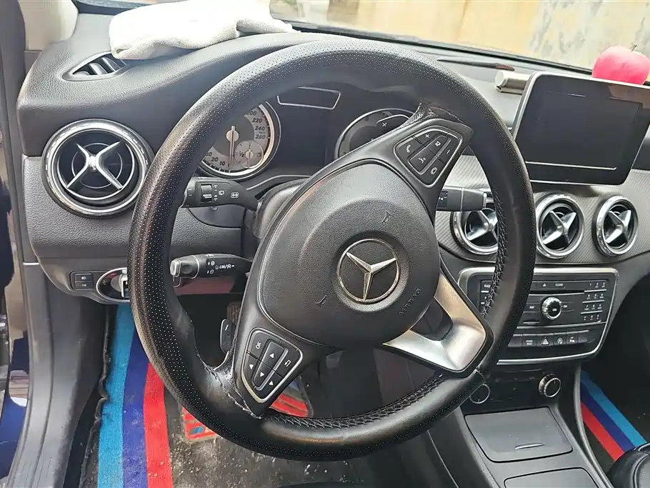 Mercedes-Benz GLA 2017 — фото 14