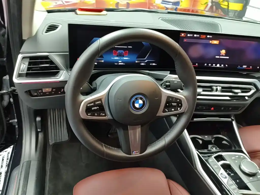 BMW i3 2024 — фото 11