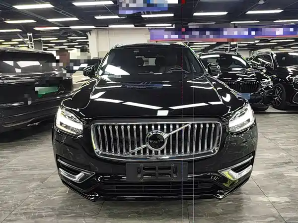Volvo XC90 Plug-In Hybrid 2021