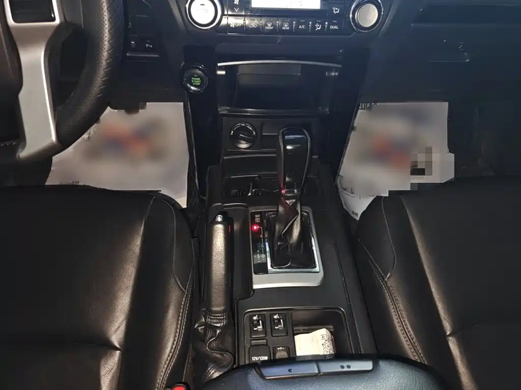 Toyota Prado 2016 — фото 11