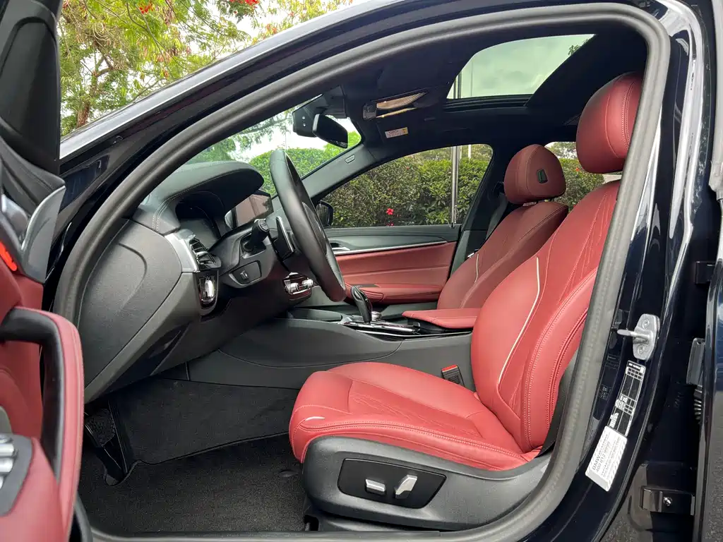 BMW 5 Series 2023