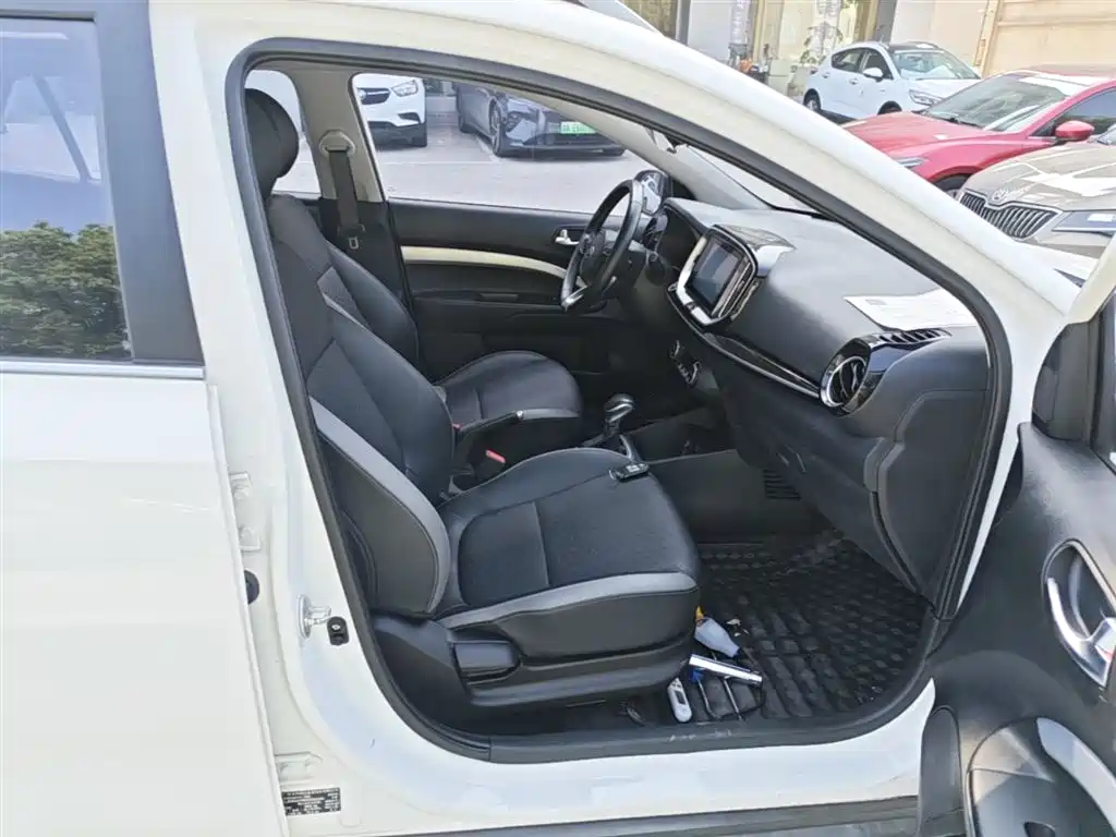 Kia KX1 2019 — фото 25