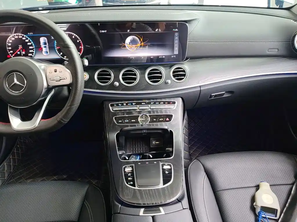 Mercedes-Benz E-Class 2019 — фото 13