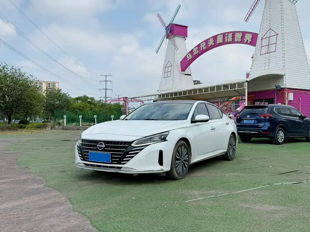 Nissan Teana 2023