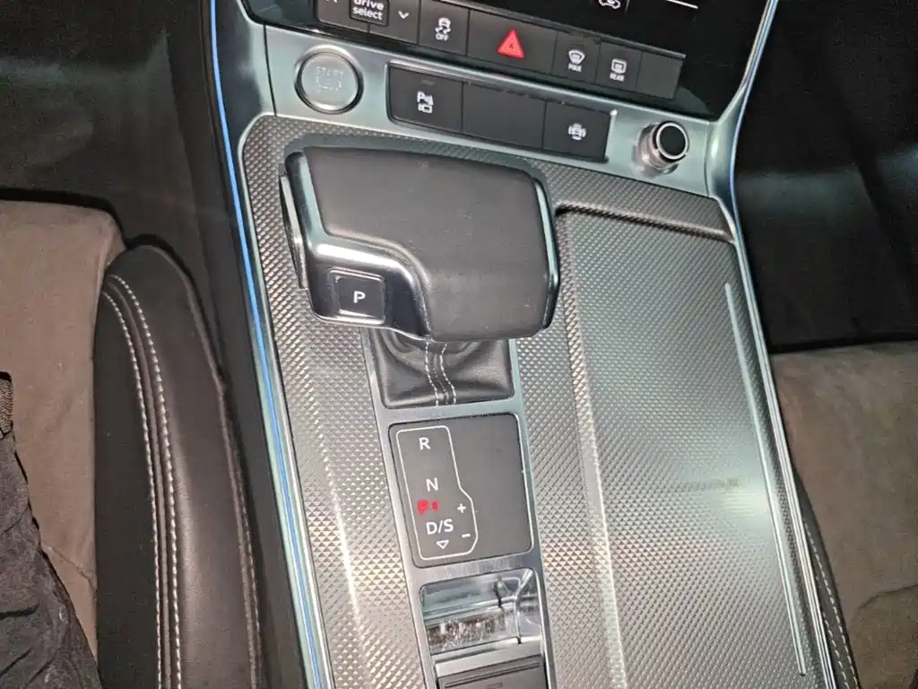 Audi A6L 2020 — фото 21