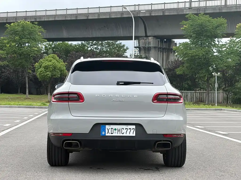 Porsche Macan 2016
