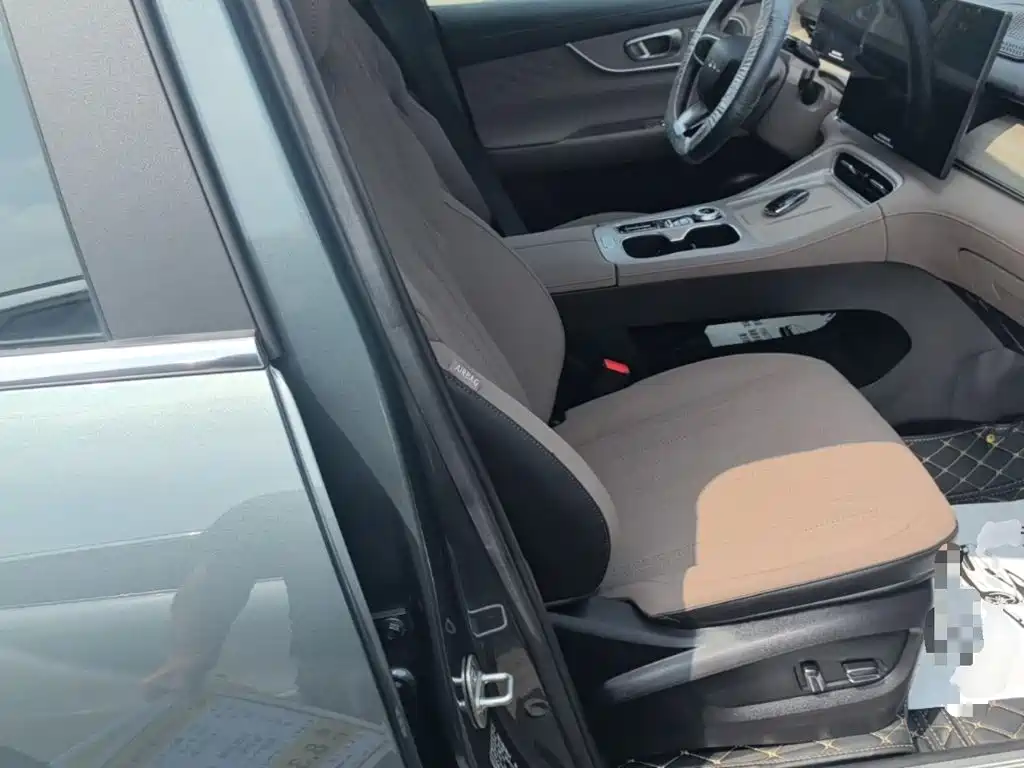 Chery Tiggo 8 PLUS 2025 — фото 25